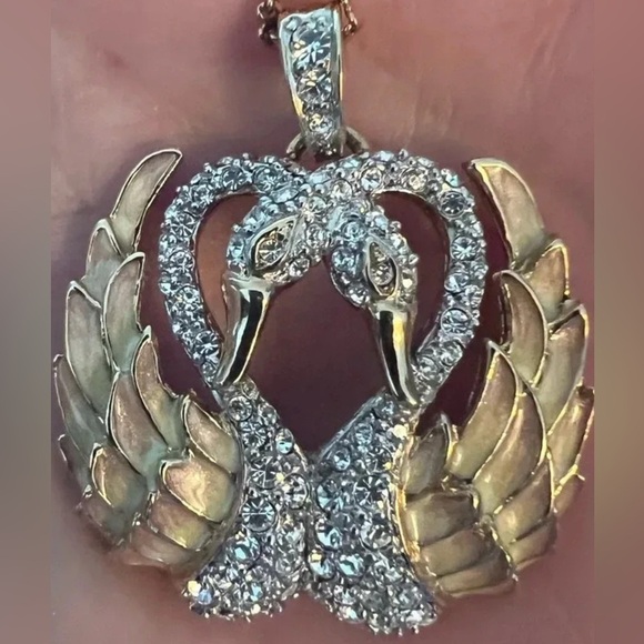 Nolan Miller Vintage Swan Pendant and chain - Picture 1 of 3